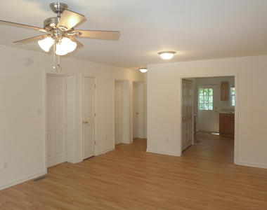 322 Davie Road - Photo Thumbnail 1