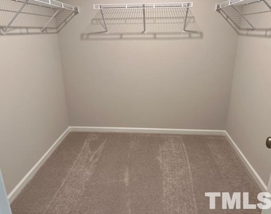 404 Hazy Hls Lane - Photo Thumbnail 8