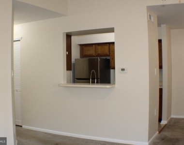 2905 Atkinson Place - Photo Thumbnail 7