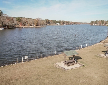 104 Buffalo Drive - Photo Thumbnail 32