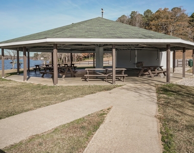 104 Buffalo Drive - Photo Thumbnail 30