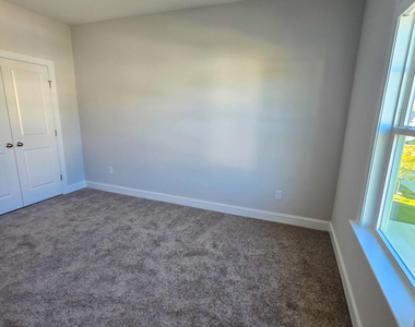 672 Emerald Bay Circle - Photo Thumbnail 34