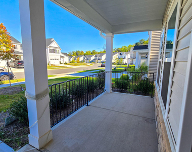 672 Emerald Bay Circle - Photo Thumbnail 1