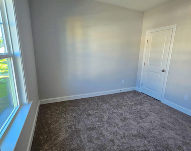 672 Emerald Bay Circle - Photo Thumbnail 38