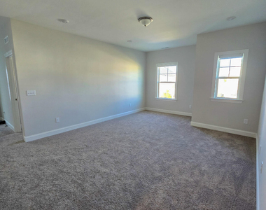 672 Emerald Bay Circle - Photo Thumbnail 47