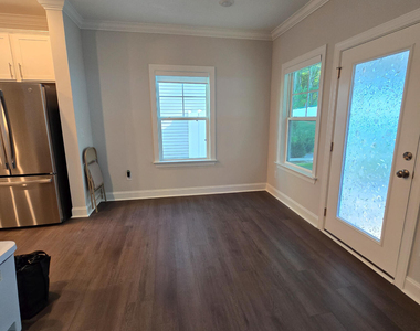 672 Emerald Bay Circle - Photo Thumbnail 10