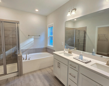 672 Emerald Bay Circle - Photo Thumbnail 27