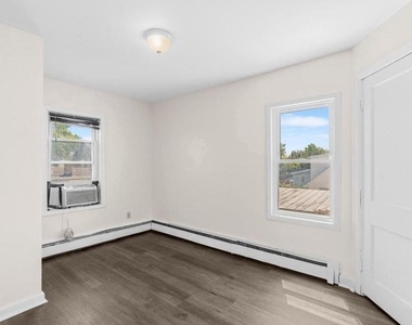 1427 Hamilton Avenue - Photo Thumbnail 14