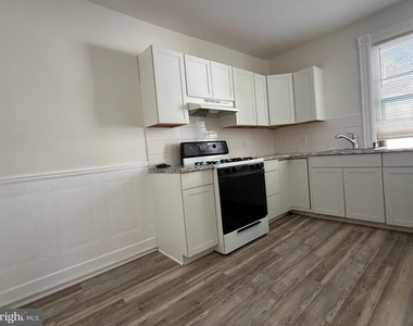 2735 Main Street - Photo Thumbnail 1