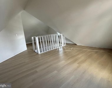 2735 Main Street - Photo Thumbnail 6