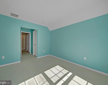 252 Brinley Drive - Photo Thumbnail 30