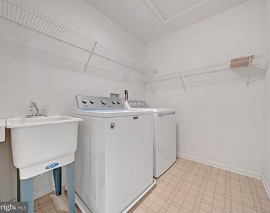 252 Brinley Drive - Photo Thumbnail 33