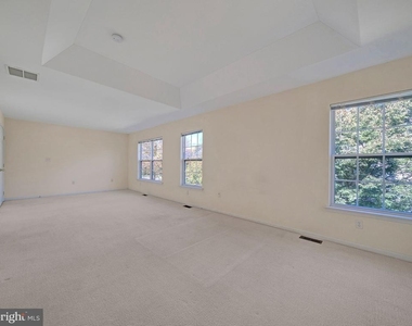 252 Brinley Drive - Photo Thumbnail 24