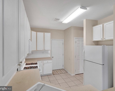 252 Brinley Drive - Photo Thumbnail 16