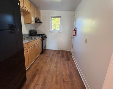 71 S Evergreen Avenue - Photo Thumbnail 1