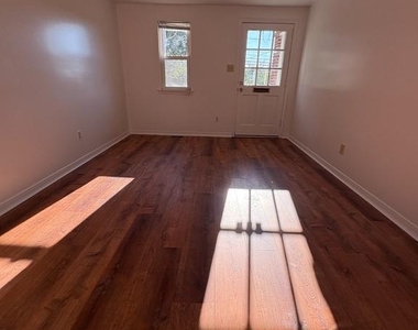 71 S Evergreen Avenue - Photo Thumbnail 3