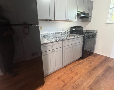 71 S Evergreen Avenue - Photo Thumbnail 2
