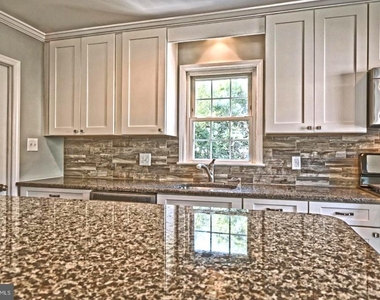 308 Florence Boulevard - Photo Thumbnail 7