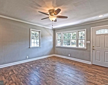 308 Florence Boulevard - Photo Thumbnail 3