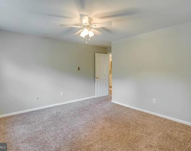 204 Warwick Road - Photo Thumbnail 3