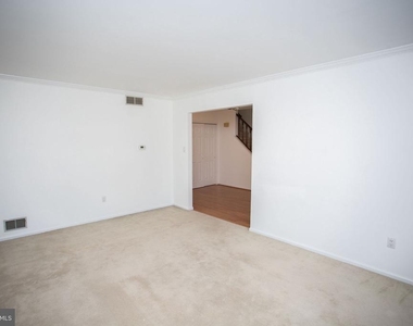 9 N Green Acre Drive - Photo Thumbnail 9