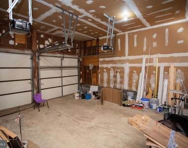 9 N Green Acre Drive - Photo Thumbnail 2
