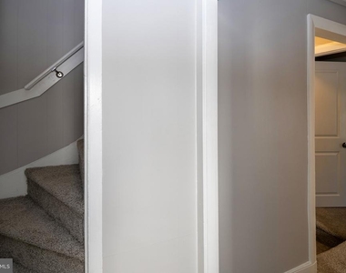 207 Somerset Street - Photo Thumbnail 18