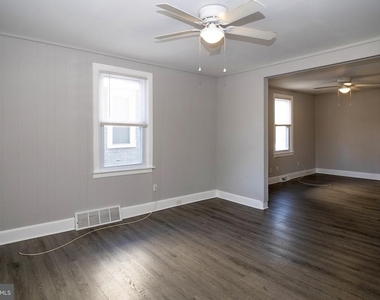 207 Somerset Street - Photo Thumbnail 8