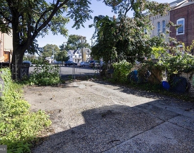 207 Somerset Street - Photo Thumbnail 23