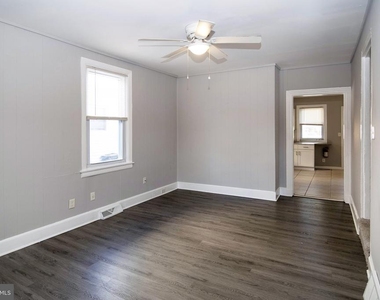 207 Somerset Street - Photo Thumbnail 10