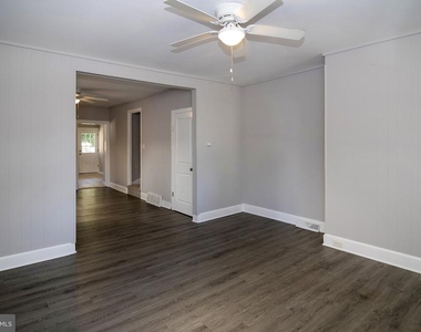 207 Somerset Street - Photo Thumbnail 6