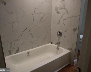 208 Linden Avenue - Photo Thumbnail 9