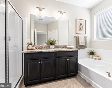 33 Sullivan Way - Photo Thumbnail 8