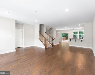 33 Sullivan Way - Photo Thumbnail 4