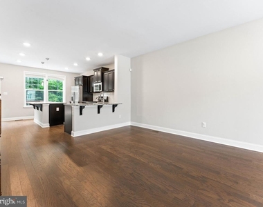 33 Sullivan Way - Photo Thumbnail 13