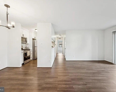 1001 Woodhollow Drive - Photo Thumbnail 3
