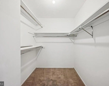 1001 Woodhollow Drive - Photo Thumbnail 20