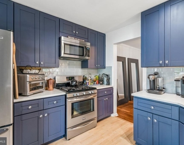 105 Oswego Court - Photo Thumbnail 12