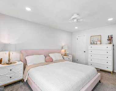 105 Oswego Court - Photo Thumbnail 20