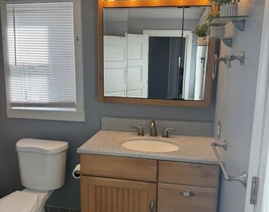 408 Buttonwood Street - Photo Thumbnail 9