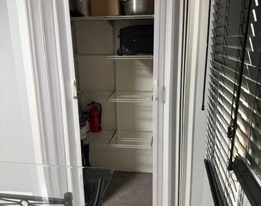 408 Buttonwood Street - Photo Thumbnail 6