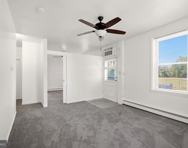 200 Leon Avenue - Photo Thumbnail 10