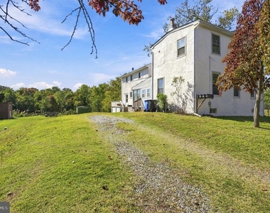 200 Leon Avenue - Photo Thumbnail 17