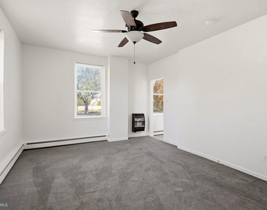 200 Leon Avenue - Photo Thumbnail 9