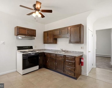 200 Leon Avenue - Photo Thumbnail 8