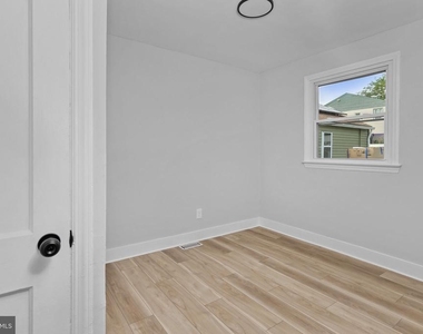 31 Farnsworth Avenue - Photo Thumbnail 15