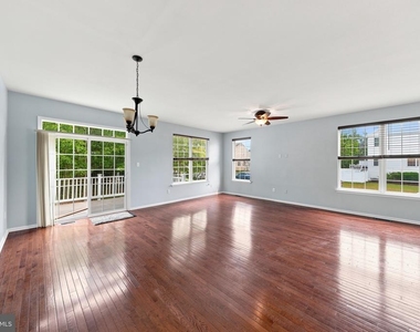 64 Meadow Circle - Photo Thumbnail 13