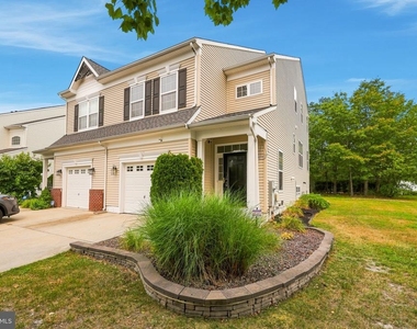 64 Meadow Circle - Photo Thumbnail 2