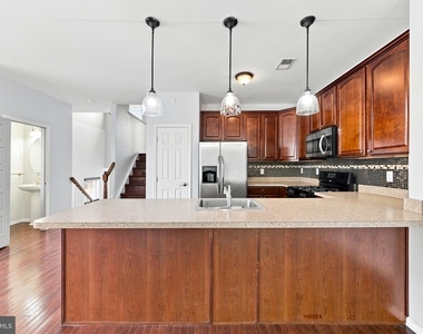 64 Meadow Circle - Photo Thumbnail 8