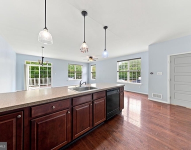 64 Meadow Circle - Photo Thumbnail 9